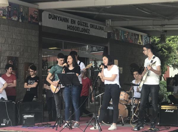 15 Temmuz Şehitler Anadolu Lisesi Müzik Dinletisi