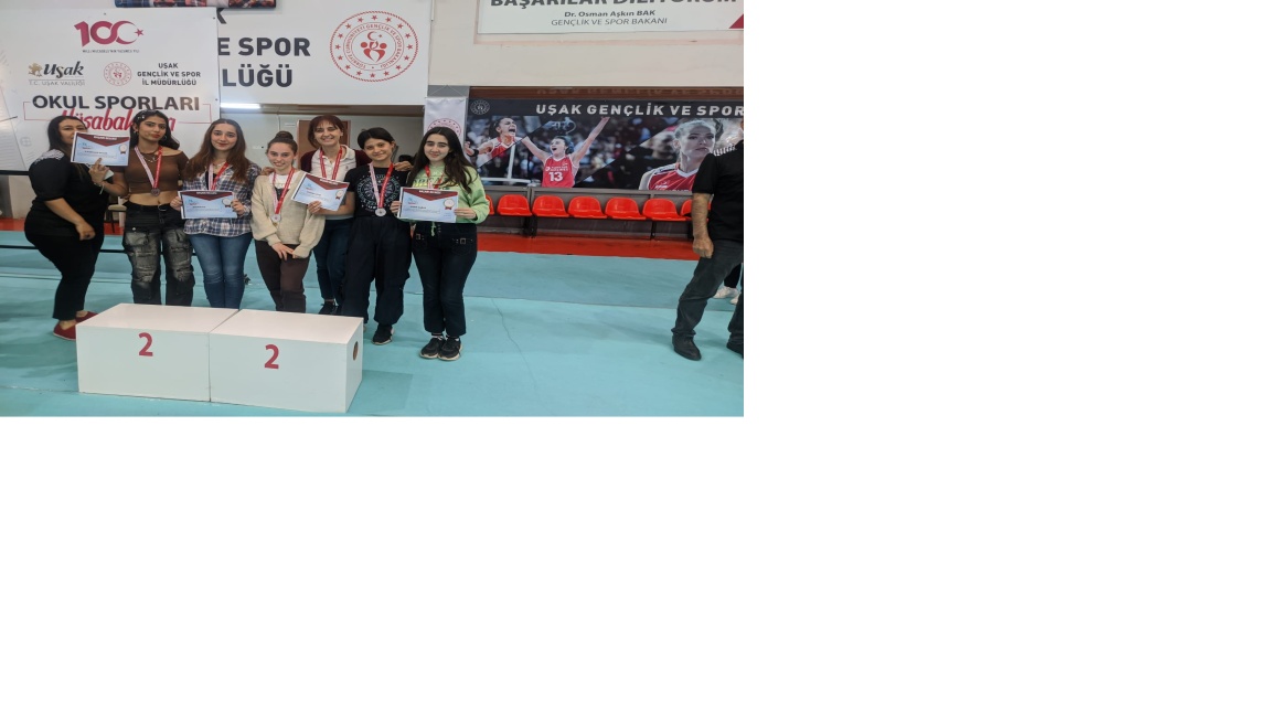 Okulumuz Satranç Kız Takımı Türkiye finalinde